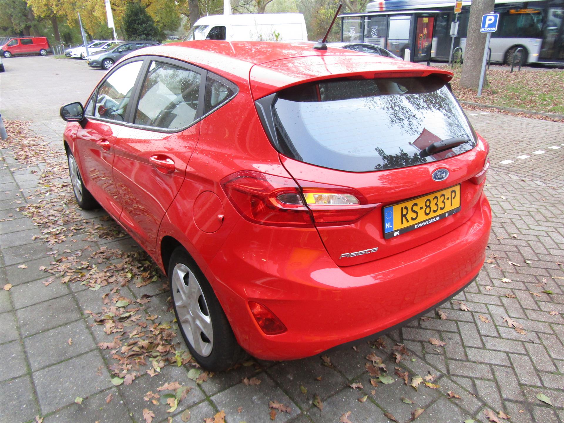 40851340-3.jpg