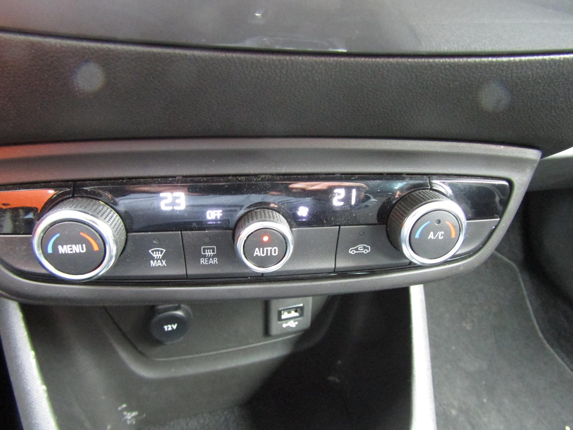 47572739-13.jpg